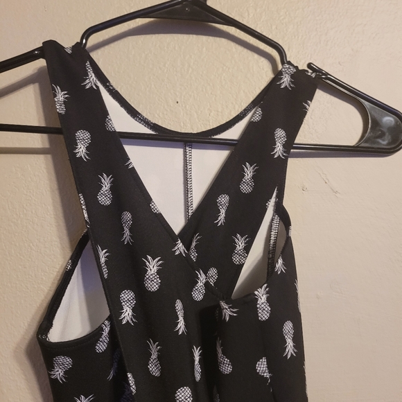 Hollister Pineapple Dress - Picture 7 of 9